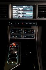Jaguar XF 2011 года